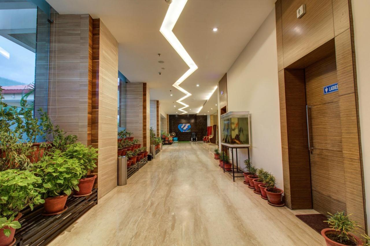 Oyo 3575 The Wave International Hotel จัมเชดปูร์ ภายนอก รูปภาพ