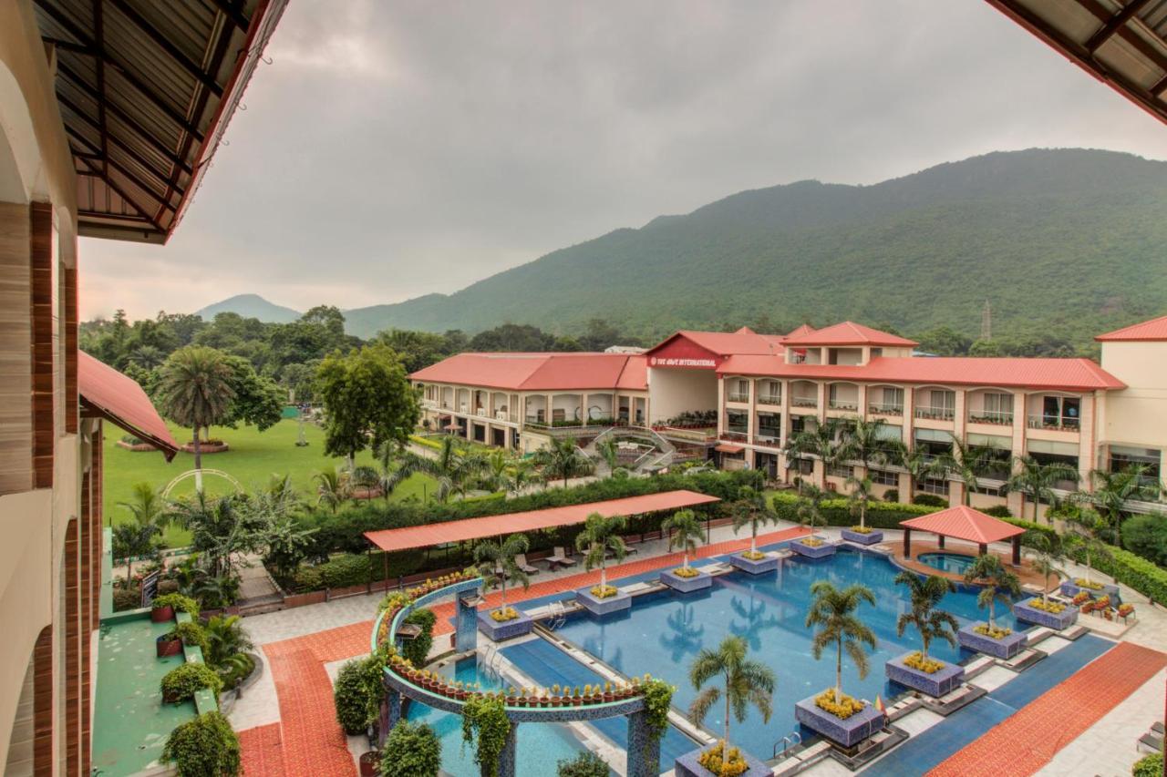Oyo 3575 The Wave International Hotel จัมเชดปูร์ ภายนอก รูปภาพ