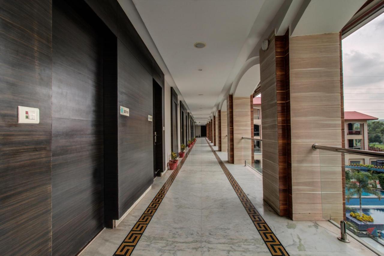 Oyo 3575 The Wave International Hotel จัมเชดปูร์ ภายนอก รูปภาพ